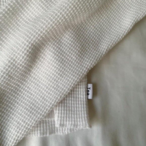 Alamo Aritzia Tee - Picture 4 of 6